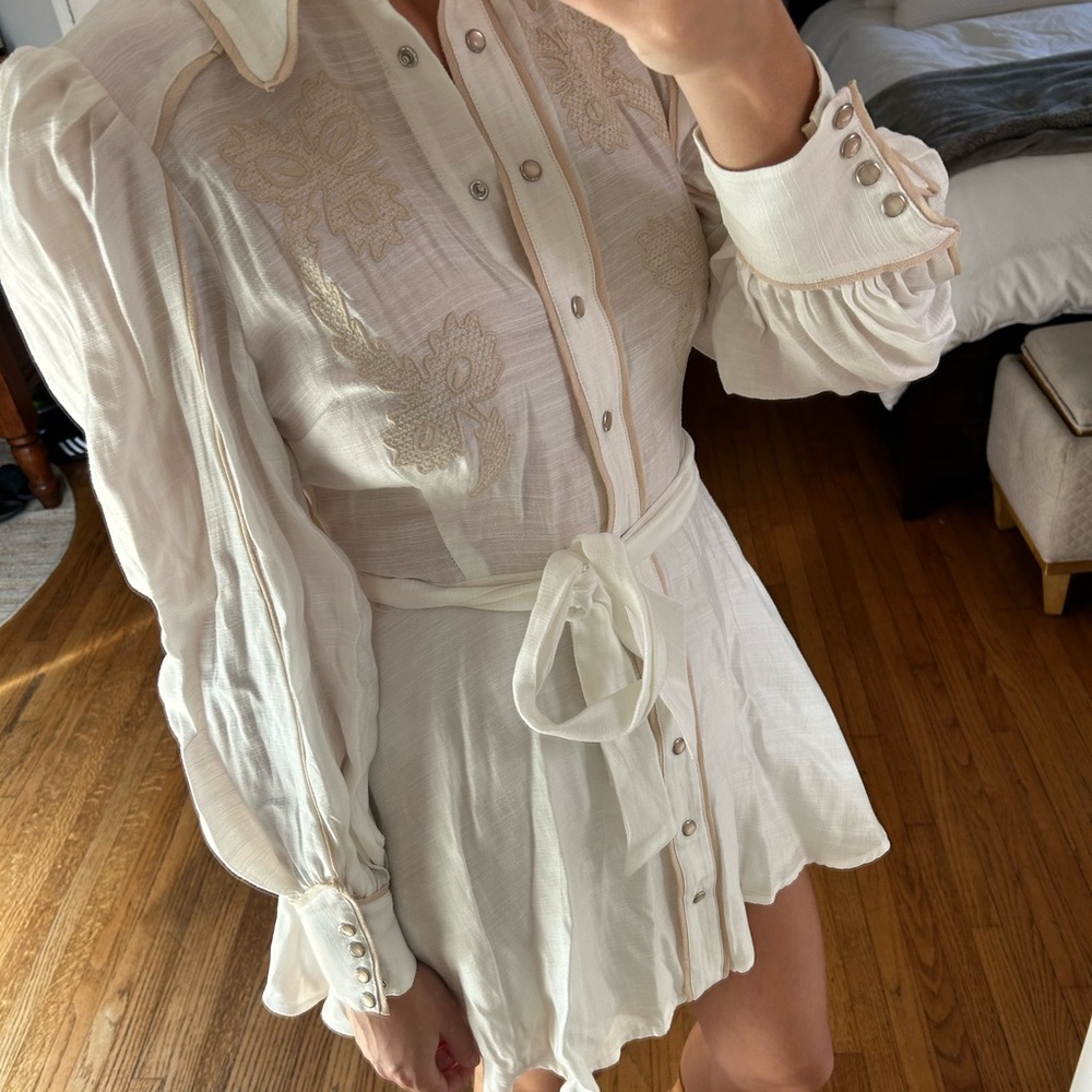 C/meo western style white dress- GREAT for Stagecoach!